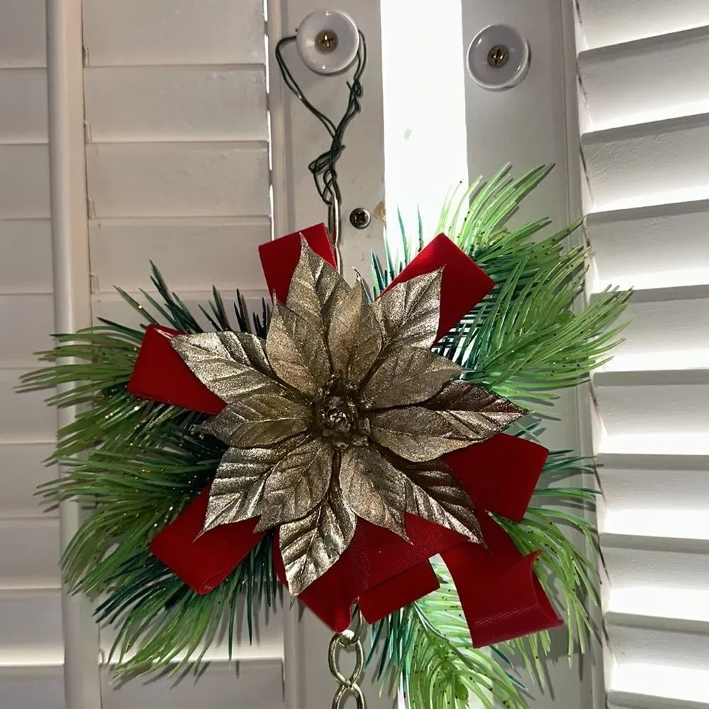 Vtg  mid century Christmas wall or door hanging/ 4 gold‎ bells & gold poinsettia